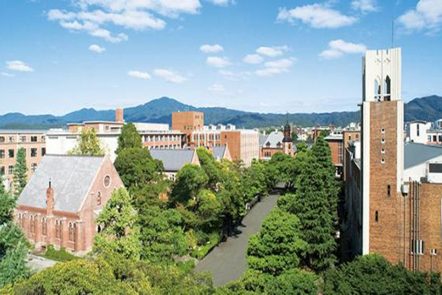 日本这些大学也太美了